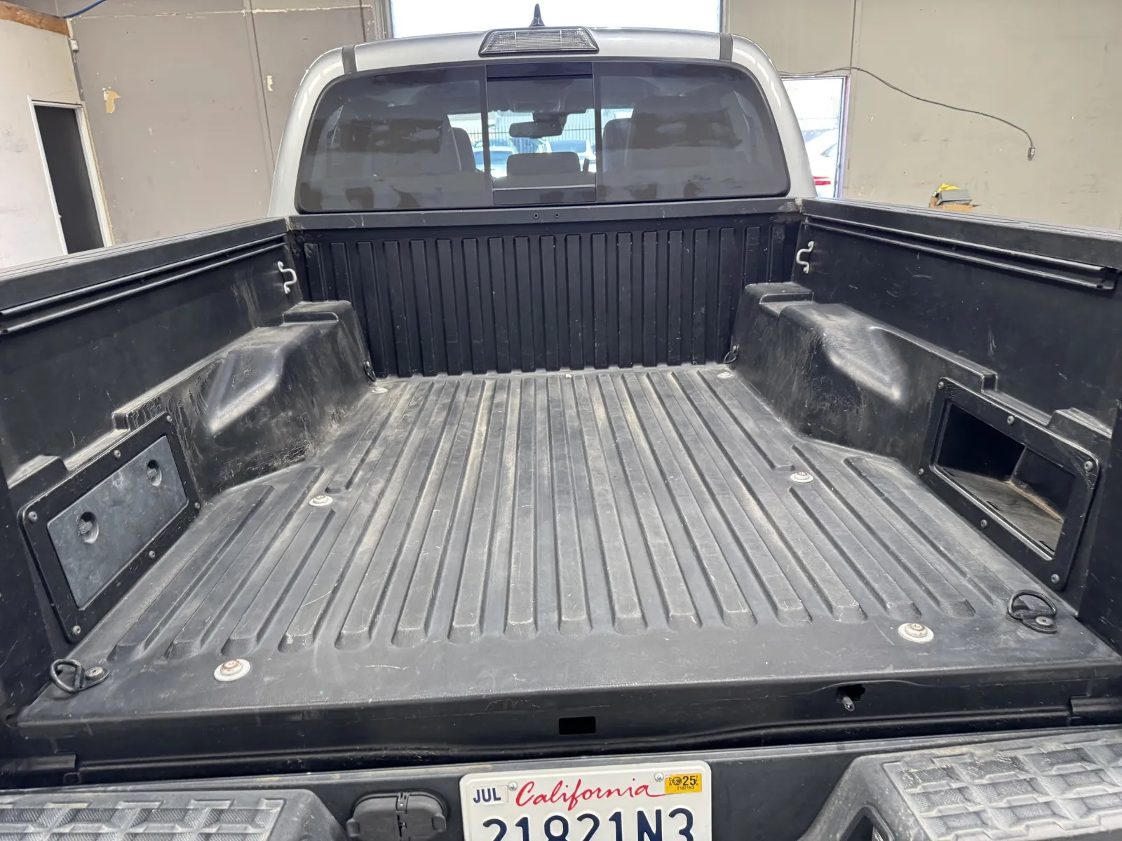 More photos of 2018 Toyota Tacoma SR5 at Premium Autos - Norco, CA