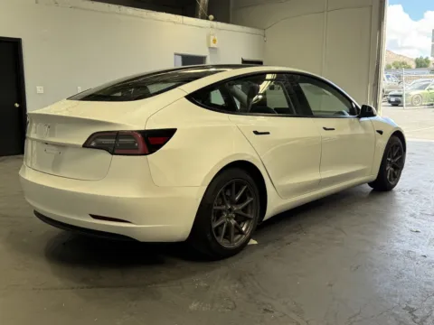 More photos of 2021 Tesla Model 3 Standard Range Plus at Premium Autos - Norco, CA