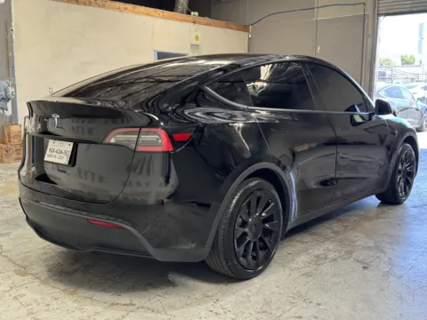 More photos of 2021 Tesla Model Y Standard Range at Premium Autos - Norco, CA