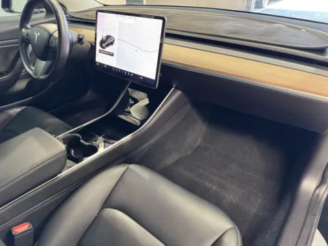 More photos of 2019 Tesla Model 3 at Premium Autos - Norco, CA