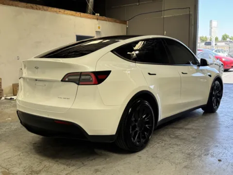 More photos of 2020 Tesla Model Y Long Range at Premium Autos - Norco, CA
