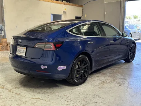 More photos of 2018 Tesla Model 3 at Premium Autos - Norco, CA