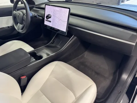 More photos of 2020 Tesla Model 3 at Premium Autos - Norco, CA