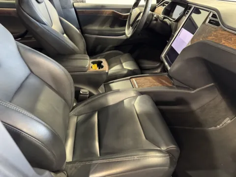 More photos of 2017 Tesla Model X 100D at Premium Autos - Norco, CA