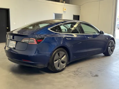 More photos of 2018 Tesla Model 3 LONG RANGE at Premium Autos - Norco, CA