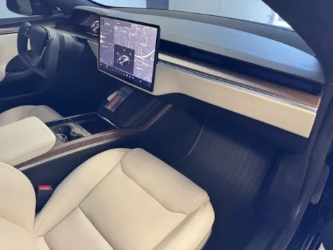 More photos of 2022 Tesla Model S at Premium Autos - Norco, CA