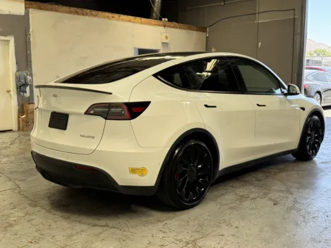 More photos of 2021 Tesla Model Y Performance at Premium Autos - Norco, CA
