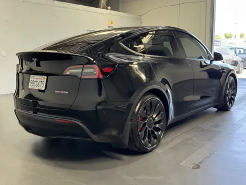 More photos of 2022 Tesla Model Y Performance at Premium Autos - Norco, CA