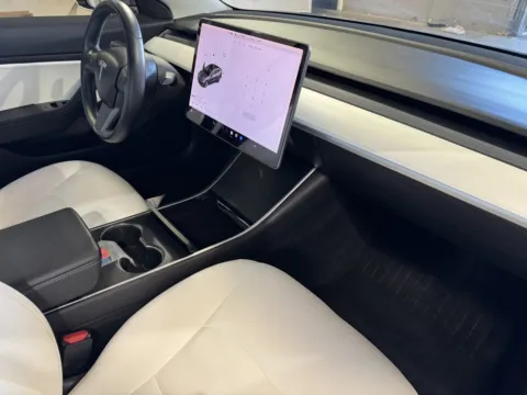 More photos of 2018 Tesla Model 3 at Premium Autos - Norco, CA