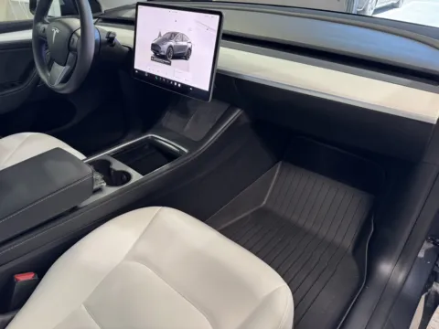 More photos of 2023 Tesla Model Y at Premium Autos - Norco, CA