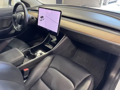 More photos of 2018 Tesla Model 3 at Premium Autos - Norco, CA