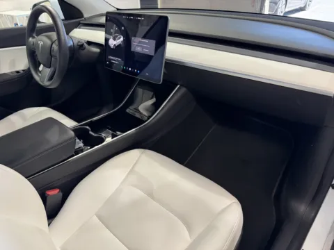 More photos of 2020 Tesla Model Y Long Range at Premium Autos - Norco, CA