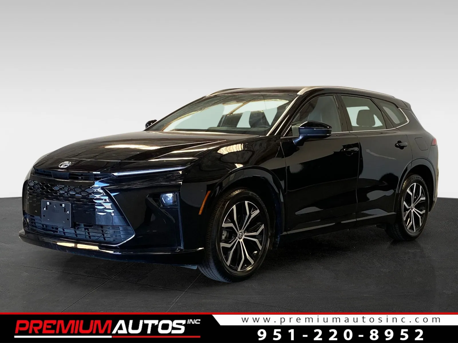 Black 2025 Toyota Crown Signia XLE for sale in Norco, CA