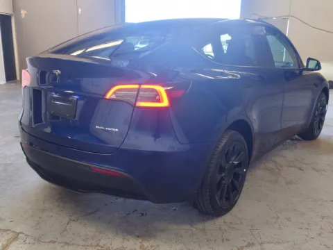 More photos of 2022 Tesla Model Y Long Range at Premium Autos - Norco, CA