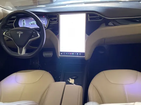 More photos of 2014 Tesla Model S at Premium Autos - Norco, CA