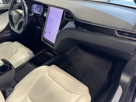 More photos of 2019 Tesla Model S at Premium Autos - Norco, CA
