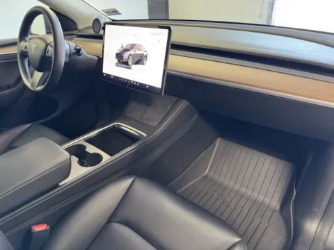 More photos of 2023 Tesla Model Y Long Range at Premium Autos - Norco, CA