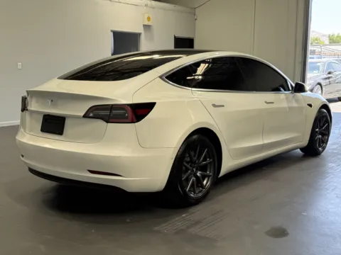 More photos of 2020 Tesla Model 3 at Premium Autos - Norco, CA