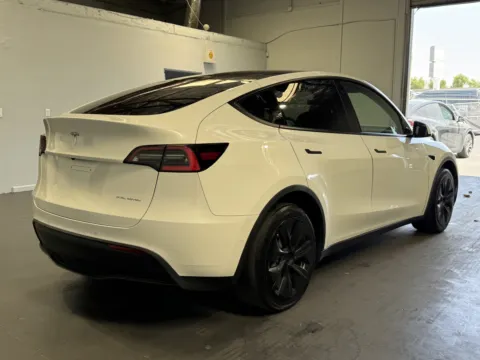 More photos of 2021 Tesla Model Y Long Range at Premium Autos - Norco, CA