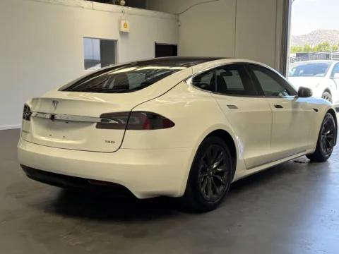 More photos of 2018 Tesla Model S at Premium Autos - Norco, CA