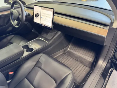 More photos of 2022 Tesla Model 3 at Premium Autos - Norco, CA