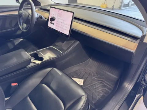 More photos of 2021 Tesla Model 3 Standard Range Plus at Premium Autos - Norco, CA
