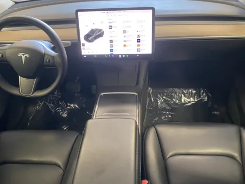 More photos of 2021 Tesla Model Y Long Range at Premium Autos - Norco, CA