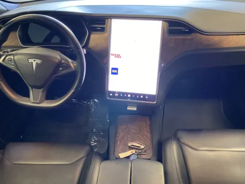 More photos of 2018 Tesla Model S 75D at Premium Autos - Norco, CA