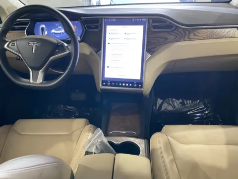 More photos of 2017 Tesla Model X at Premium Autos - Norco, CA