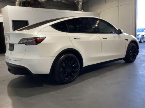 More photos of 2020 Tesla Model Y Long Range at Premium Autos - Norco, CA