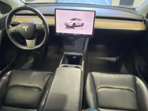 More photos of 2022 Tesla Model Y Long Range at Premium Autos - Norco, CA