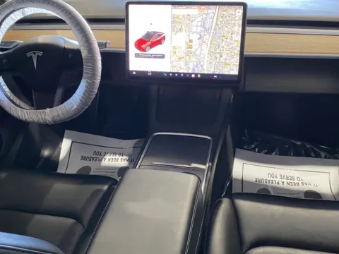 More photos of 2021 Tesla Model Y Long Range at Premium Autos - Norco, CA