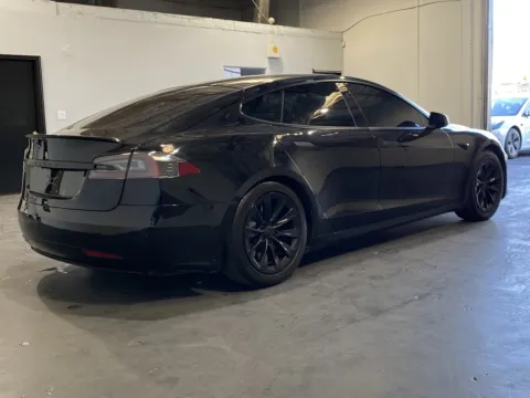 More photos of 2018 Tesla Model S 75D at Premium Autos - Norco, CA