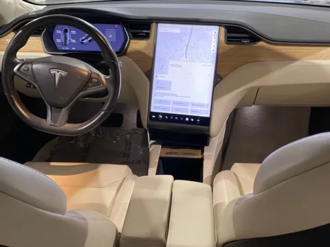 More photos of 2018 Tesla Model S 100D at Premium Autos - Norco, CA