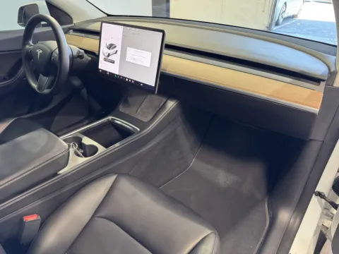More photos of 2021 Tesla Model Y Performance at Premium Autos - Norco, CA