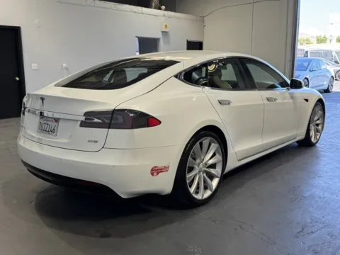 More photos of 2017 Tesla Model S 75D at Premium Autos - Norco, CA