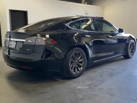 More photos of 2018 Tesla Model S 75D at Premium Autos - Norco, CA