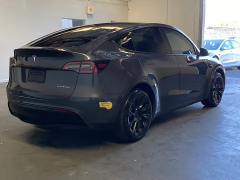 More photos of 2022 Tesla Model Y Long Range at Premium Autos - Norco, CA
