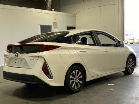 More photos of 2021 Toyota Prius Prime XLE at Premium Autos - Norco, CA