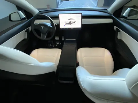 More photos of 2022 Tesla Model Y Performance at Premium Autos - Norco, CA