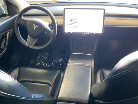 More photos of 2021 Tesla Model Y Long Range at Premium Autos - Norco, CA