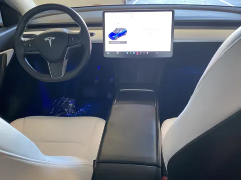 More photos of 2021 Tesla Model Y Standard Range at Premium Autos - Norco, CA