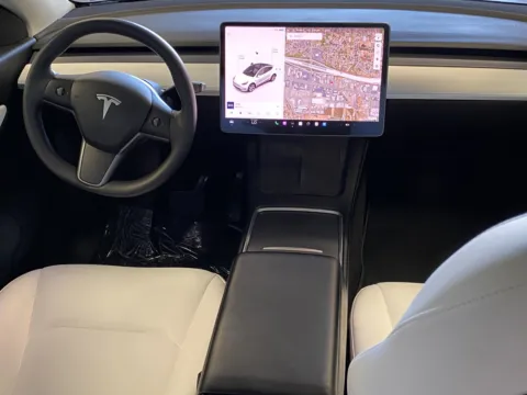 More photos of 2021 Tesla Model Y Long Range at Premium Autos - Norco, CA
