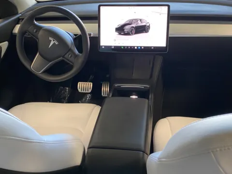 More photos of 2022 Tesla Model Y Performance at Premium Autos - Norco, CA