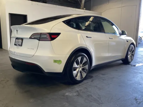 More photos of 2023 Tesla Model Y LONG RANGE at Premium Autos - Norco, CA