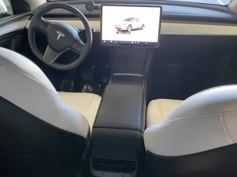 More photos of 2023 Tesla Model Y LONG RANGE at Premium Autos - Norco, CA