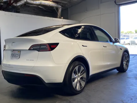 More photos of 2022 Tesla Model Y Long Range at Premium Autos - Norco, CA