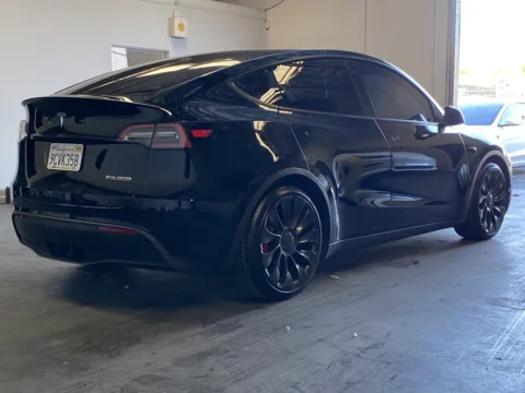 More photos of 2022 Tesla Model Y Performance at Premium Autos - Norco, CA