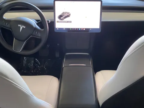 More photos of 2021 Tesla Model Y Long Range at Premium Autos - Norco, CA