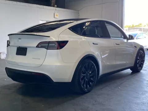 More photos of 2022 Tesla Model Y Performance at Premium Autos - Norco, CA